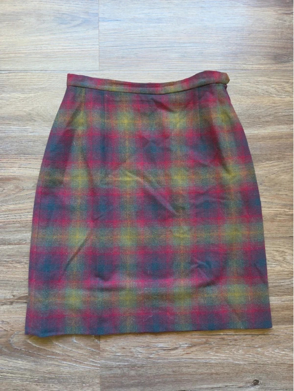 Vintage Pendleton 100% wool skirt red and green size 12 fits small